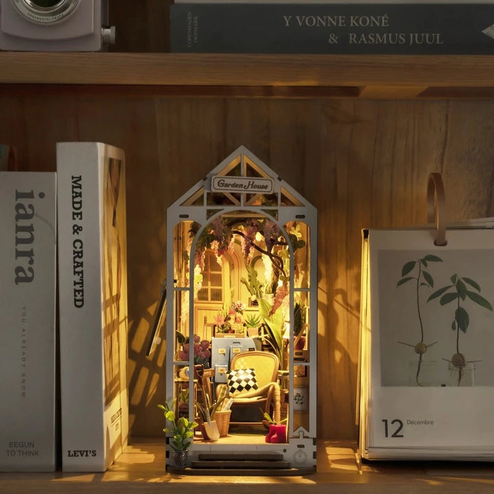 DIY Book Nook Kit: Garden House